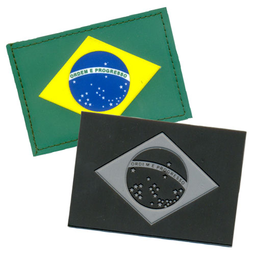 BANDEIRA DO BRASIL, EMBORRACHADA, 8,0 x 5,8 cm.